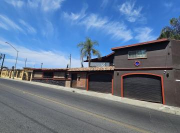 Casa · 250m² · 4 Recámaras · 4 Estacionamientos · Casa en Venta Col Juarez Tijuana - (4)