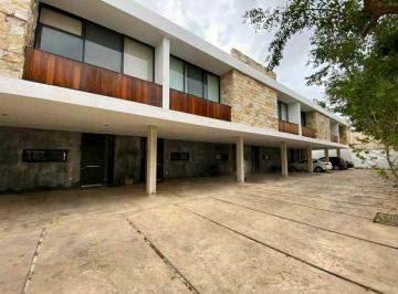 Casa de 2 habitaciones, Mérida · Townhouse en Renta en Privada en Montes de Ame