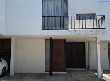 Casa de 3 habitaciones, Zapopan · Casa Amueblada Cerca Mariano Otero, El Colli