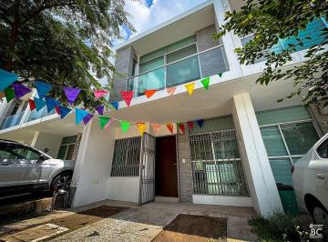 b9e5b9abdda2f23c14a8b908f627035f448672b1d21b5b1cb918511f5af8c46b · Casa en Venta en Natura Bosque Residencial | Coto Livorno | 2 Recámaras con Baño