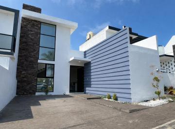 Casa de 2 habitaciones, Alvarado · Casa de un Nivel en Renta en Fracc. Lomas de La Rioja. Alvarado, Veracruz