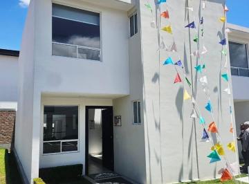 Casa en condominio · 61m² · 2 Recámaras · 1 Estacionamiento · Casa Nueva en Venta en Zinacantepec