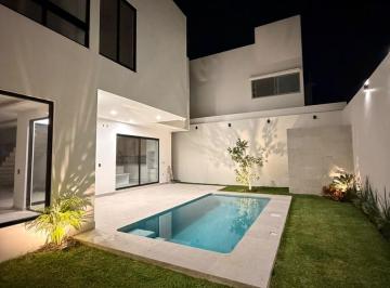 Casa · 300m² · 3 Recámaras · 3 Estacionamientos · Casa en Cuernavaca en Delicias