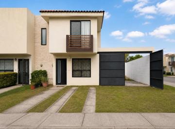 Casa · 144m² · 2 Recámaras · 2 Estacionamientos · Casa en El Campestre