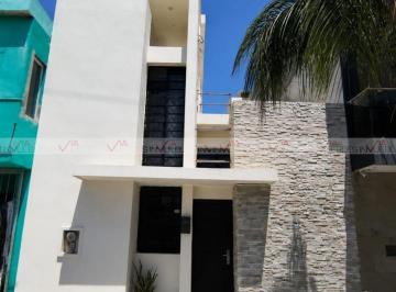 Casa · 270m² · 3 Recámaras · 1 Estacionamiento · Casa en Venta en Santa Mónica