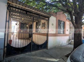 Casa · 79m² · 3 Recámaras · 1 Estacionamiento · Casa en Venta en Apodaca