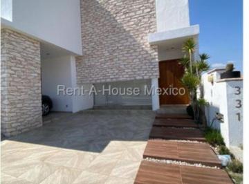 Casa de 5 habitaciones, Querétaro · Casa en Venta en Cumbres del Lago Querétaro