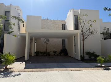 Casa · 280m² · 3 Recámaras · 2 Estacionamientos · Casa en Renta en Palmara Residencial
