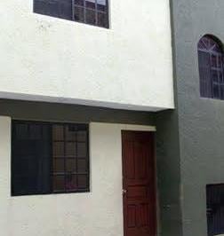 Casa · 88m² · 3 Recámaras · 1 Estacionamiento · Casa en Venta a Media Cuadra de Av Hidalgo