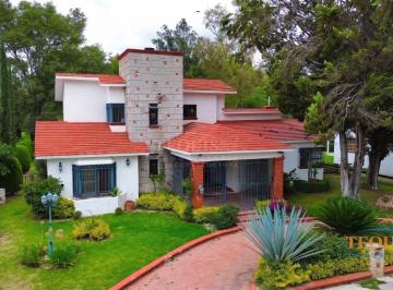 Casa de 3 habitaciones, Tequisquiapan · Casa en Renta con Vista Al Grenn en Club de Golf Tequisquiapan