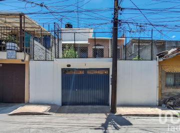 Casa · 206m² · 6 Recámaras · 2 Estacionamientos · Casa en Venta Calle Cardenia Tlahuac