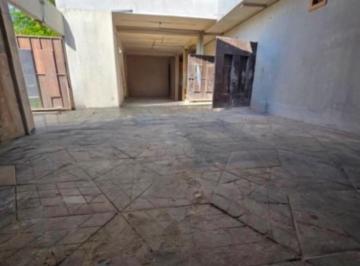 Bodega comercial de 8 habitaciones, Benito Juárez · Bodega con Oficinas en Renta