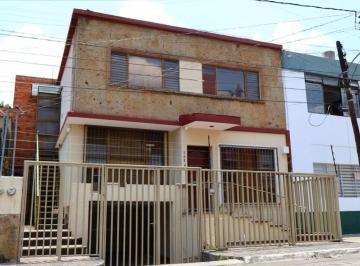 Casa · 192m² · 5 Recámaras · 1 Estacionamiento · Casa en Venta, Col. Ladron de Guevara, Guadalajara, Jalisco.