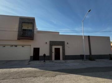 Casa de 4 habitaciones, Torreón · Casa de 441 m² con 4 Recámaras en Venta en Campestre La Rosita, Torreón, Coahuila.