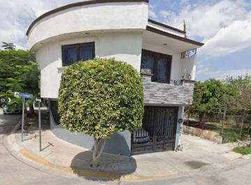 Casa de 2 habitaciones, León · Excelente Propiedad Ubicada en Cto de Los Robles, Leon de Los Aldama, Gto