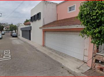 Casa de 5 habitaciones, Querétaro · Venta de Casa en Queretaro Santiago de Queretaro Bosques del Acueducto