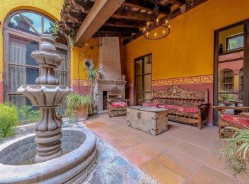 434f4adcd287991fafa62d8b2227bd0bbb8a564622fbc3acdb745a0f44bcb1f1 · Casa Estilo Colonial en San Miguel de Allende con 3 Recámaras y Patio Central