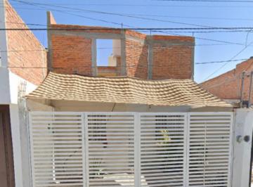 Casa de 2 habitaciones, Aguascalientes · Casa en Venta en Frac. Vista del Sol. Aguascalientes