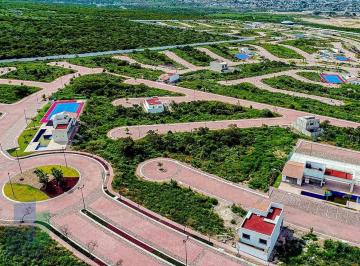 6db61d24b71835d2bc8662e04d19e7bb85bb060ed52bbb28c72de66cfff9fdc8 · Remate! Terreno en Venta en Ciudad Maderas, de 316 m² en Esquina