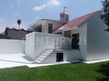 Casa · 268m² · 4 Recámaras · 6 Estacionamientos · Venta de Casa en Fraccionamiento El Tejocote, Texcoco, Estado de México