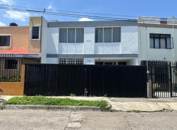Casa de 5 habitaciones, Guadalajara · Casa en Venta de 5 Recámaras en Jardines del Country