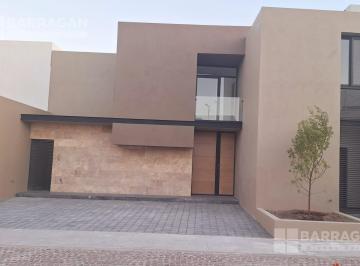 Casa · 251m² · 3 Recámaras · 3 Estacionamientos · Casa en Venta en La Vista Grand. La Vista Residencial