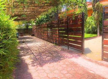 Casa · 250m² · 3 Recámaras · 2 Estacionamientos · Casa en San Miguel Acapantzingo