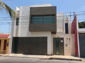32841d6e49017046363ab2cde3ed8e56a12a434042cee84c4d538fb3fe24901f · Casa en Venta con Alberca y Diseño Exclusivo – Col. Miami, Cd. del Carmen