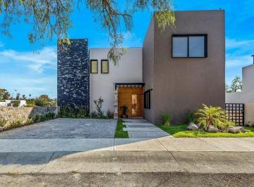 77d1d6f2fa790014c6e0c567ea1b0d4a5babe127f31f8ca03866bb0551197840 · Casa Nueva en Venta en San Miguel de Allende Cerca del Campo de Golf