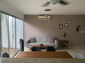 Casa en condominio de 2 habitaciones, Mérida · Townhouse Amueblado de 2 Habitaciones a 2 Cuadras de La Gran Plaza