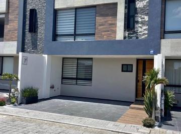 Casa de 4 habitaciones, San Pedro Cholula · Casa en Venta en Momoxpan