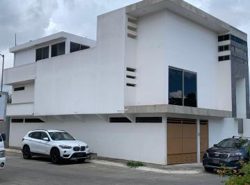 Casa de 4 habitaciones, Emiliano Zapata · Casa de 124 m² con 4 Recámaras en Venta en La Pradera