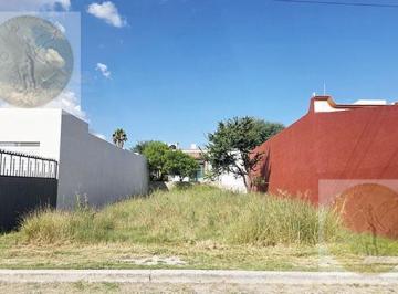 Terreno / Lote · 250m² · ¡Buena Ubicación!