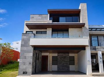 Casa de 4 habitaciones, Emiliano Zapata · Mas Que Preciosa! Casa Nueva en Fracc Las Palomas Zona Monte Magno.