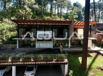 Casa de 5 habitaciones, Valle de Bravo · Casa Nueva con Vistas Al Bosque