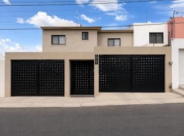 Casa de 3 habitaciones, Querétaro · Casa - Cerro de La Silla