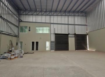 Bodega comercial · 1m² · 2 Recámaras · 4 Estacionamientos · Depósito - Club de Golf Atlas