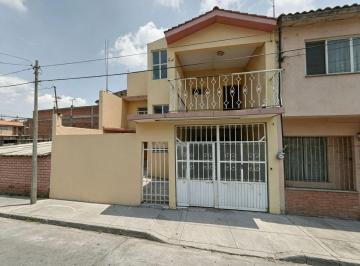 Casa de 4 habitaciones, Irapuato · Mártires de Chicago 1080, Esfuerzo Obrero, 36680, Irapuato, Gto.