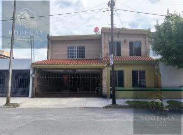 Casa · 250m² · 5 Recámaras · 2 Estacionamientos · Casa - Lindavista
