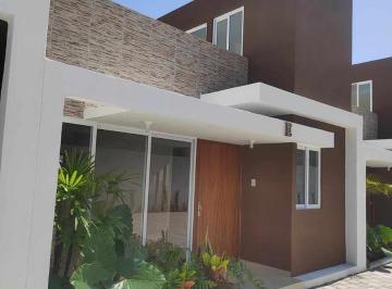 Casa · 2 Recámaras · 2 Estacionamientos · Casa en Renta Fraccionamiento Joyas de Mocambo