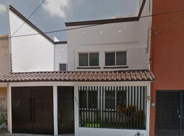 Casa de 3 habitaciones, Zapopan · ¡Tu Casa Ideal a un Precio Que No Se Repite! en Col Jardines de Vallarta, Zapopan, Jalisco.