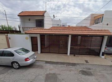 Casa de 4 habitaciones, Chihuahua · Increible Propiedad Ubicada en Florida 3202, Chihuahua