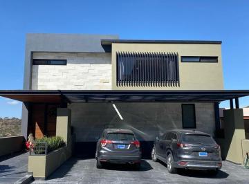 Casa en condominio · 468m² · 4 Recámaras · 3 Estacionamientos · Casa en Condominio en Misión de San Jerónimo