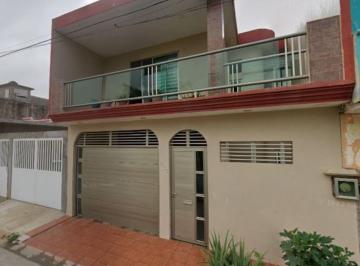 Casa de 4 habitaciones, Coatzacoalcos · Venta de Casa en Fraccionamiento Paraiso, Coatzacoalcos