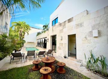 Casa · 680m² · 5 Recámaras · 3 Estacionamientos · Casa en Playa Car Fase II
