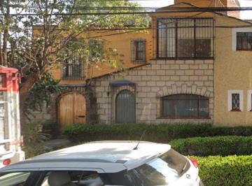 Casa de 3 habitaciones, Alvaro Obregón · Casa en Calzada de Tlacopac, Cerca de Portan San Angel en Alvaro Obregon Remate Hipotecario