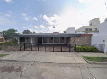 Casa de 5 habitaciones, Zapotlán el Grande · Casa en Venta en Mansion de Los Real, Ciudad Guzman, Jalisco