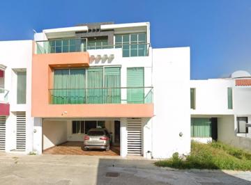 Casa de 4 habitaciones, Tuxtla Gutiérrez · Venta de Casa en Fraccionamiento Las Nubes Tuxtla Gutierrez Chiapas