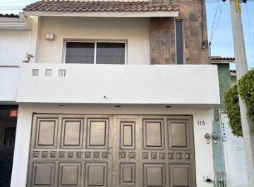 Casa de 3 habitaciones, León · Casa en Venta en León Guanajuato, San Jerónimo II, Al Norte - Sobre Blvd. Juan Alonso de Torres