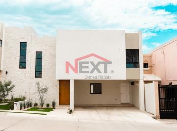 Foto principal · Casa en Renta en Contry Club Residencial